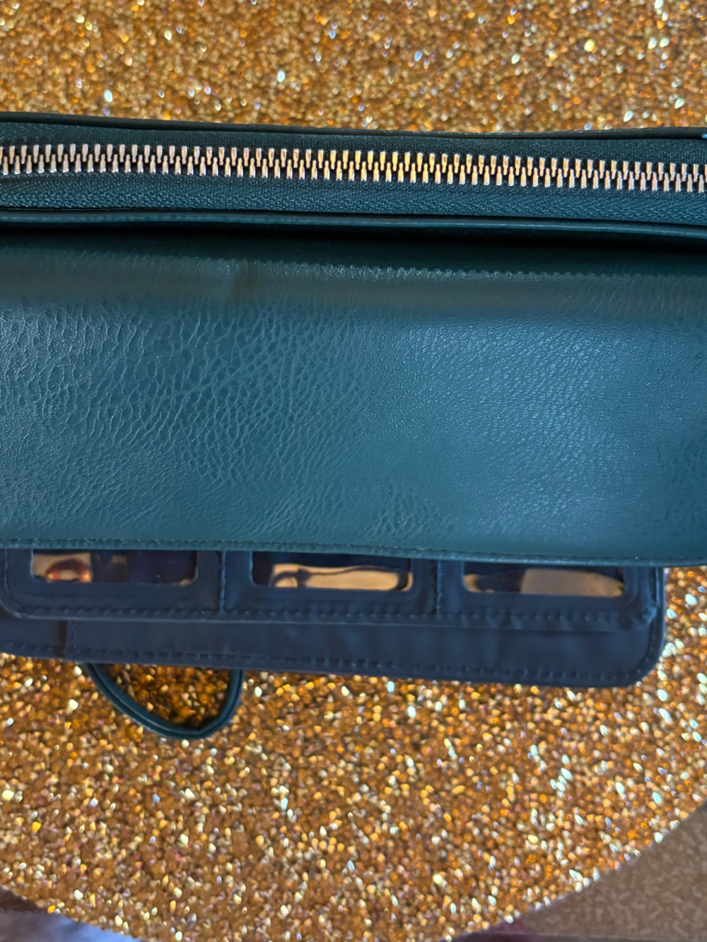 Emerald NWT Ainsley Wristlet Clutch, Snap and Zipper closure. Lots of card slots - Picture 6 of 11